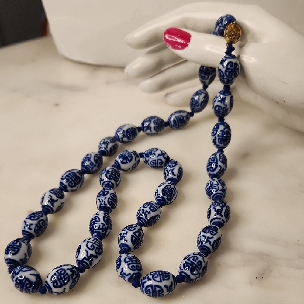 Vintage Chinoiserie Blue/White Porcelain Bead Hand Painted Hand Knotred Necklace
